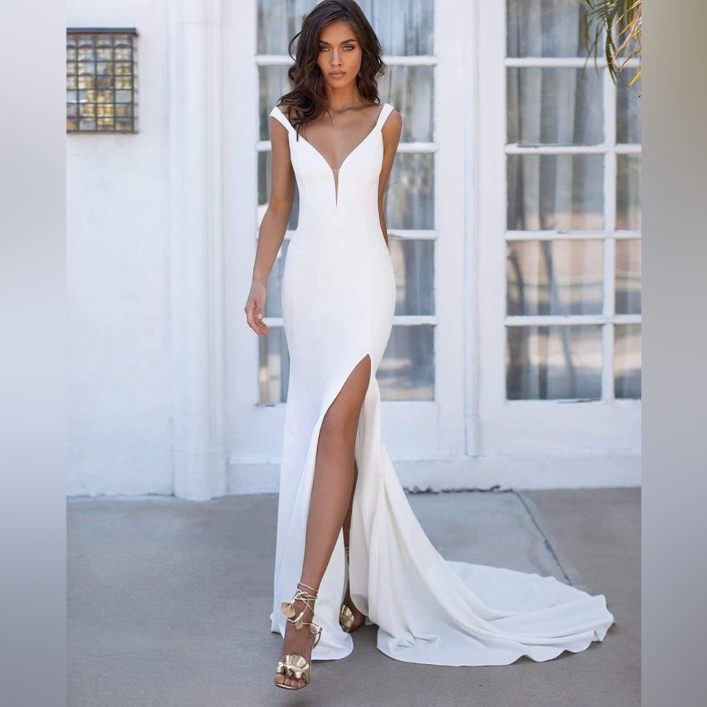 REINA by Alamour the Label in White with Tags